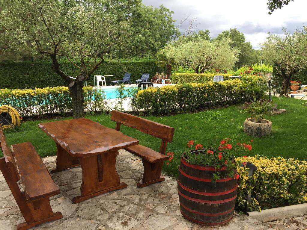 Aqua Family Apartments Karigador Dış mekan fotoğraf