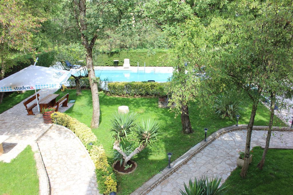 Aqua Family Apartments Karigador Dış mekan fotoğraf